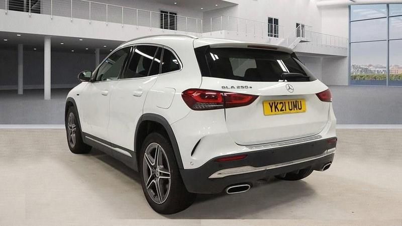 Used Mercedes GLA250 Exclusive 218 HP (160 kW) 2021 White SUV