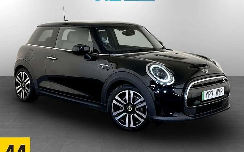 Used Mini Cooper Level 2 135 kW (184 HP) 2023 Hatchback