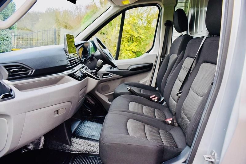 Used Maxus V90 161 HP (118 kW) 2024 Silver Van