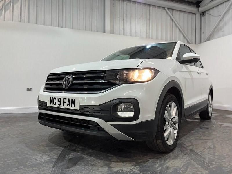 Used VW T-Cross SE 95 HP (69 kW) 2019 White SUV