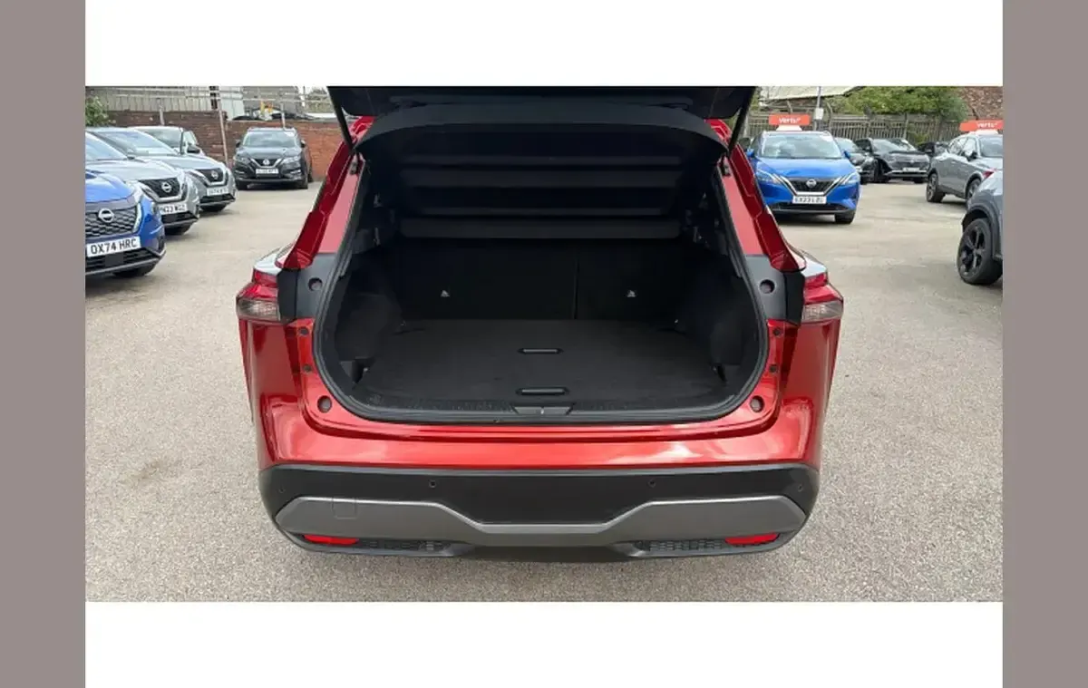 Used Nissan Qashqai N-Connecta 190 HP (139 kW) 2023 Red SUV