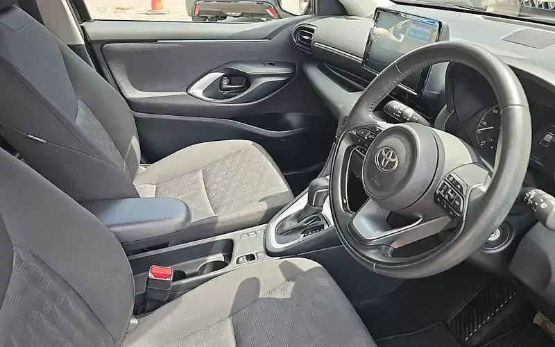 Used Toyota Yaris Play 116 HP (85 kW) 2024 Black Hatchback