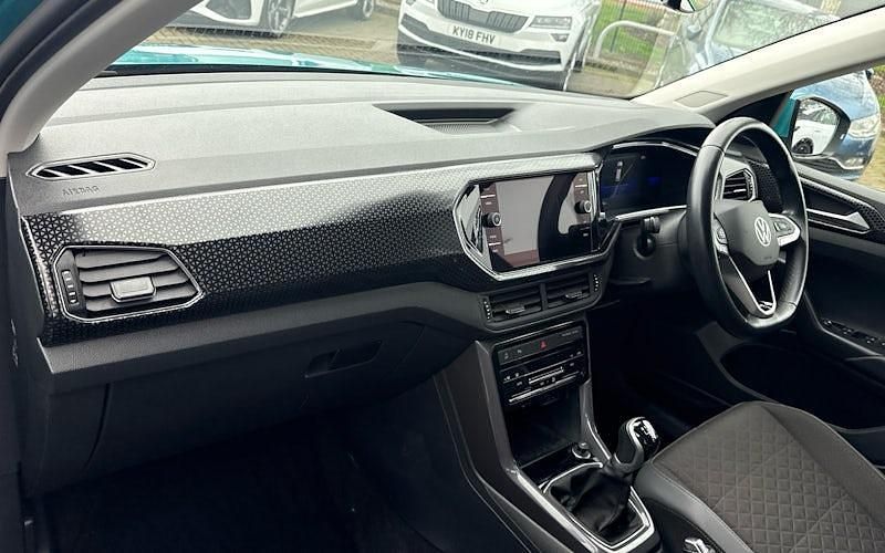 Used VW T-Cross SEL 110 HP (80 kW) 2024 SUV