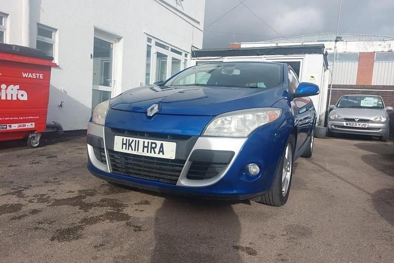 Used Renault Mégane III Dynamique 110 HP (80 kW) 2011 Coupe