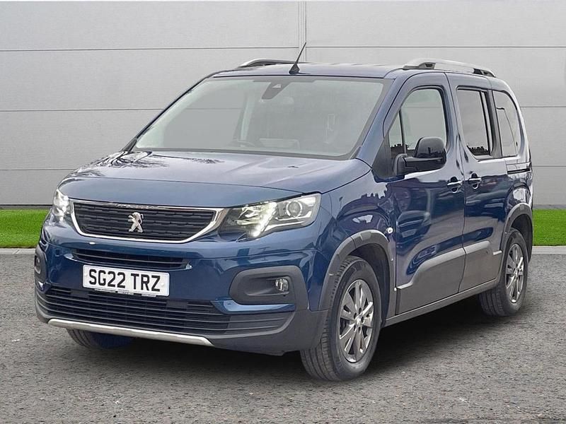 Second-hand Peugeot Rifter 131 CP (96 kW) 2022 Albastru Monovolum