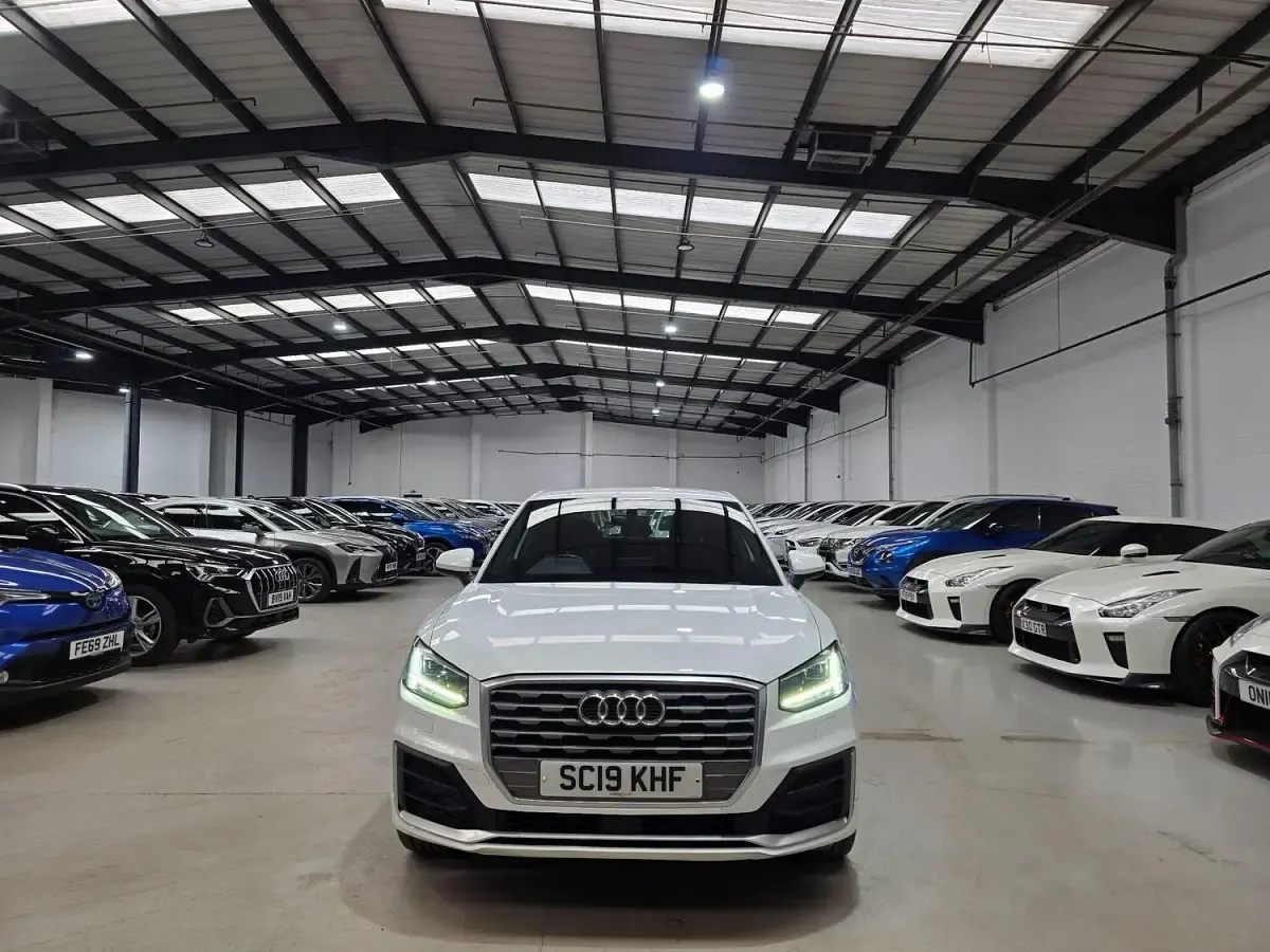 Used Audi Q2 S-Line 150 HP (110 kW) 2019 White SUV