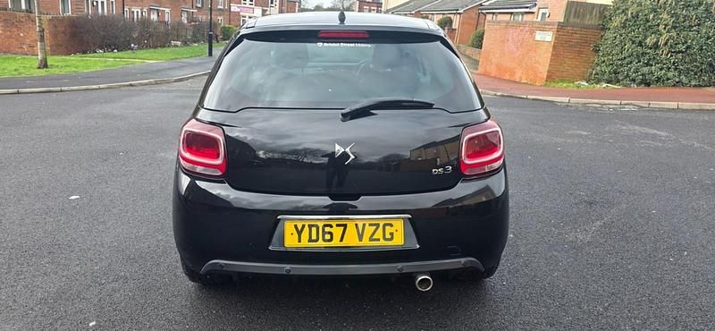 Used DS Automobiles DS3 Connected Chic 2017 Black Hatchback