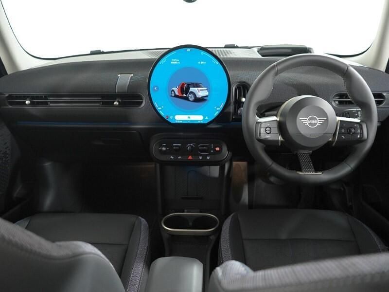 Used Mini Cooper Hatch 154 HP (113 kW) 2024 Silver Hatchback