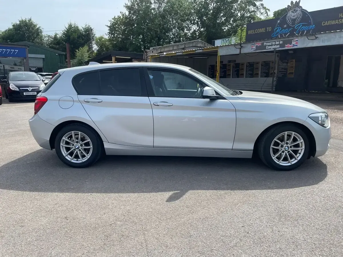Used BMW 120 184 HP (135 kW) 2012 Silver Hatchback