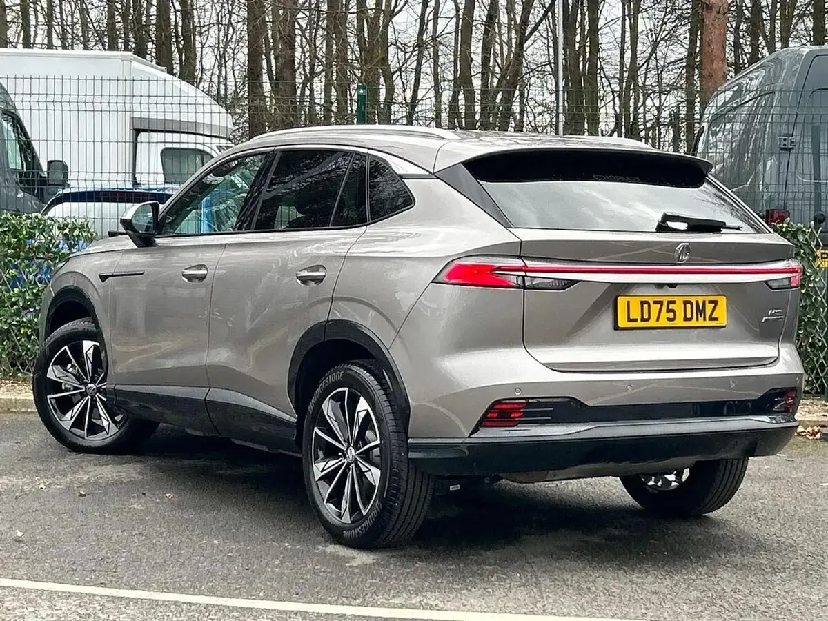 Used MG HS Trophy 224 HP (164 kW) 2025 Silver SUV