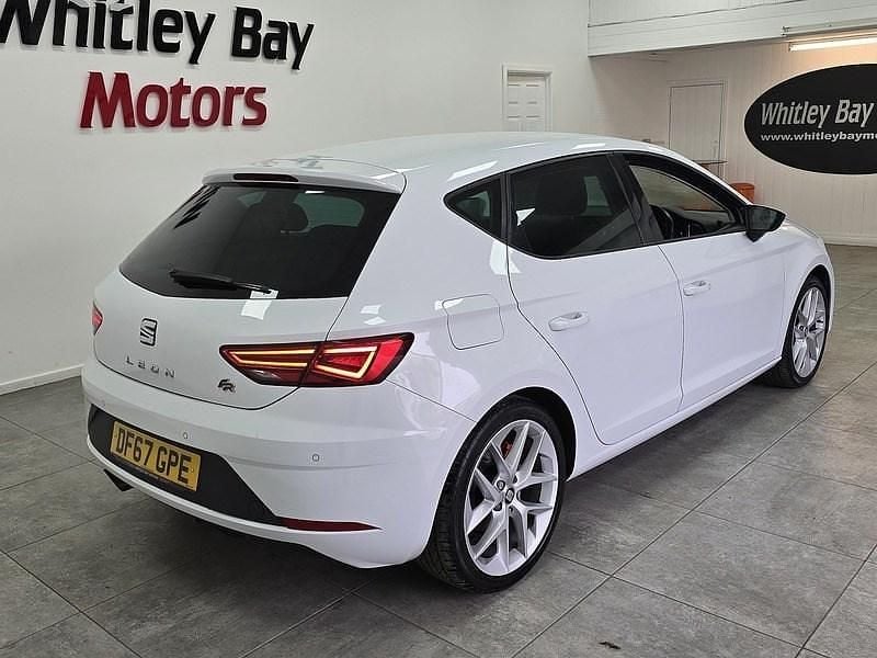 Used Seat Leon FR 125 HP (91 kW) 2018 White Hatchback