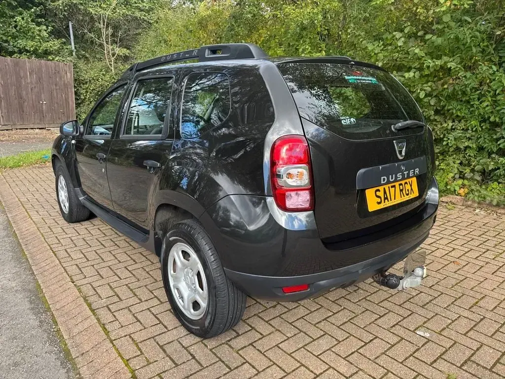 Used Dacia Duster Ambiance 115 HP (84 kW) 2017 Black SUV