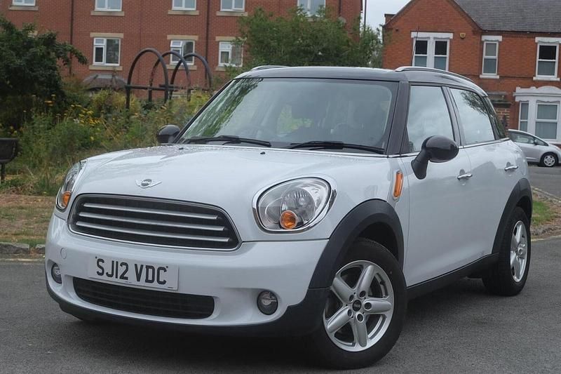 White Used 2012 Mini Cooper Countryman SUV | £3,890 (Fair price) - Image 1/4