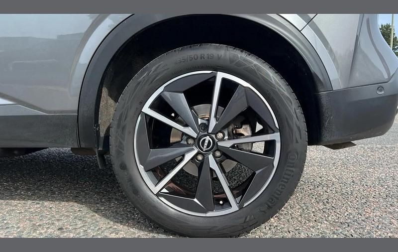 Used Nissan Qashqai Tekna 190 HP (139 kW) 2024 Grey SUV