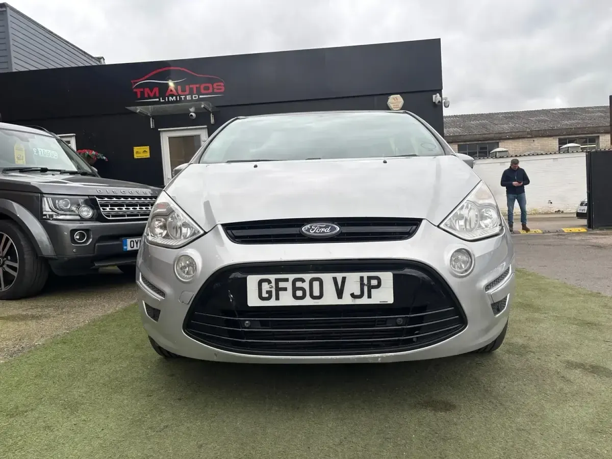 Used Ford S-MAX Zetec 140 HP (102 kW) 2010 Silver MPV