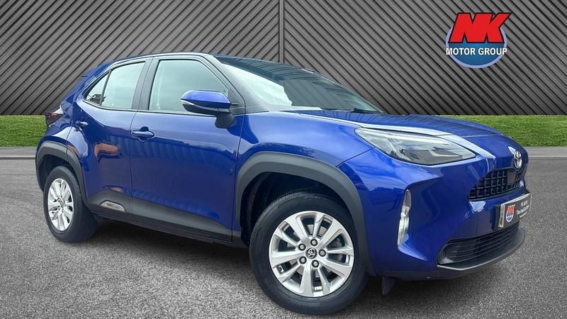 Blue Used 2022 Toyota Yaris Hybrid Estate | £13,799 (Super price) - Image 1/4