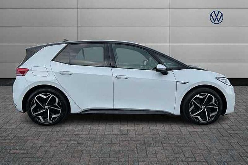 Used VW ID.3 Pro 150 kW (204 HP) 2022 White Hatchback