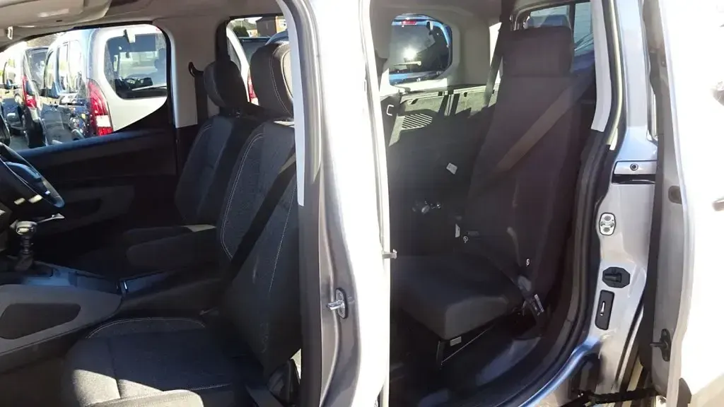 Nouă Peugeot Rifter Access 2025 Gri Monovolum