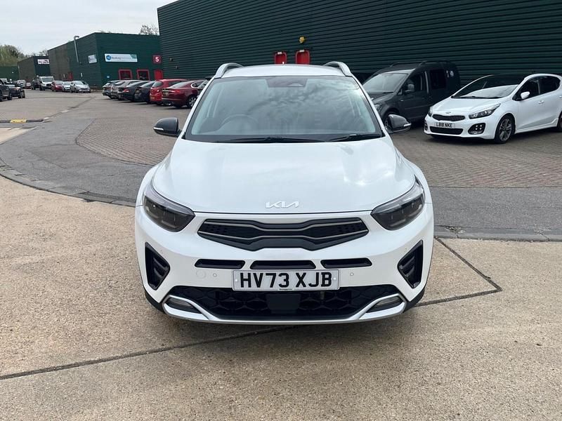 Used Kia Stonic GT-Line S 100 HP (73 kW) 2024 White SUV