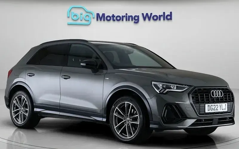 Usado Audi Q3 Black Edition 150 HP (110 kW) 2022 SUV