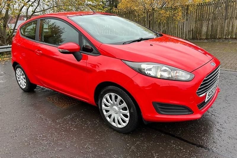 Red Used 2014 Ford Fiesta Style Hatchback | £3,495 (Good price) - Image 1/1
