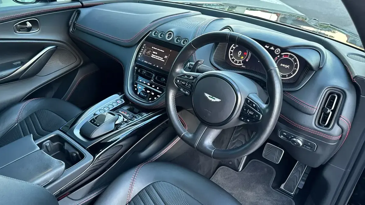 Used Aston Martin DBX 550 HP (404 kW) 2020 Black SUV