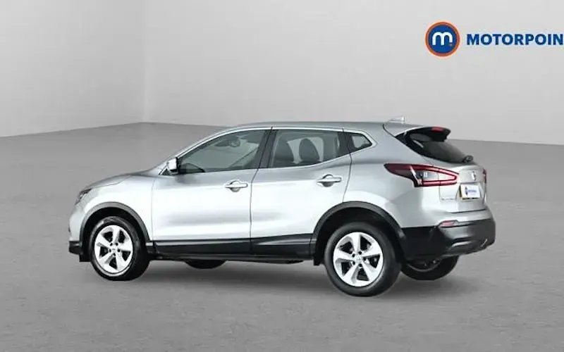 Used Nissan Qashqai Acenta Premium 160 HP (117 kW) 2020 Silver SUV
