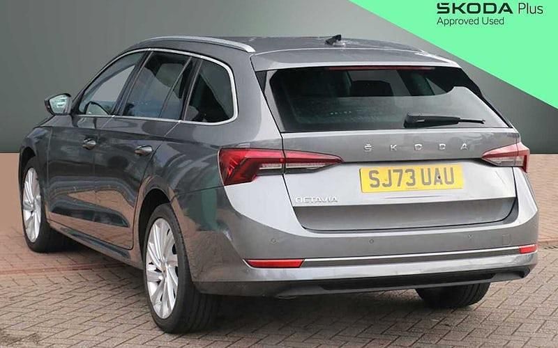 Used Skoda Octavia SE L 150 HP (110 kW) 2023 Graphite grey metallic Estate