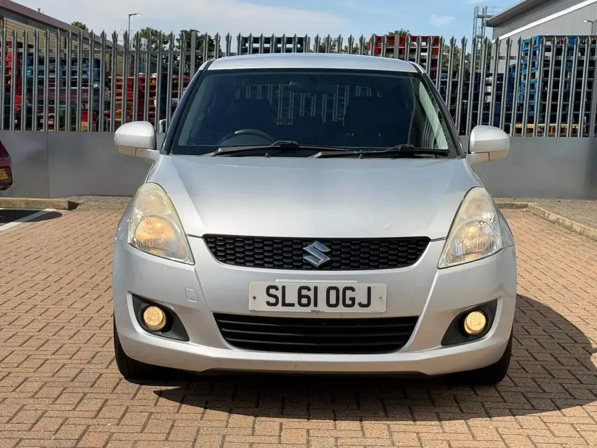 Used Suzuki Swift SZ4 94 HP (69 kW) 2011 Silver Hatchback