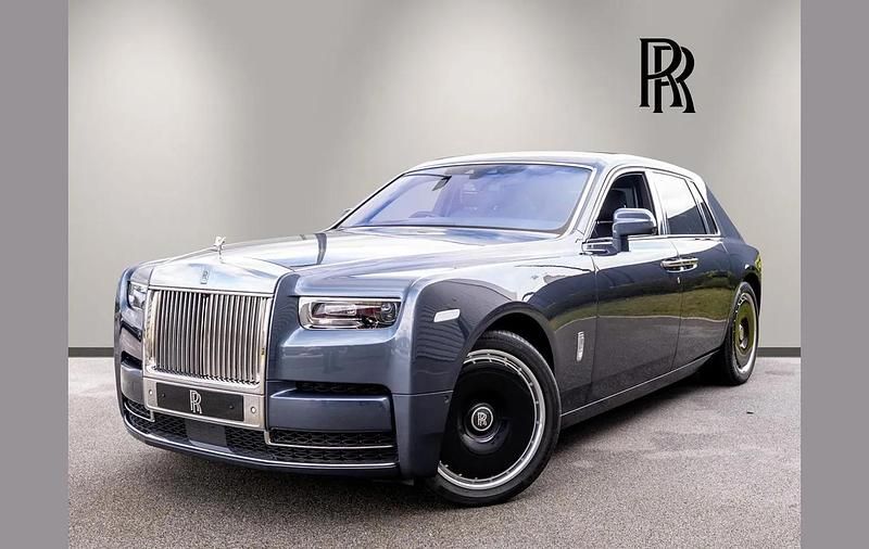 Used Rolls Royce Phantom 563 HP (414 kW) 2023 Grey Sedan