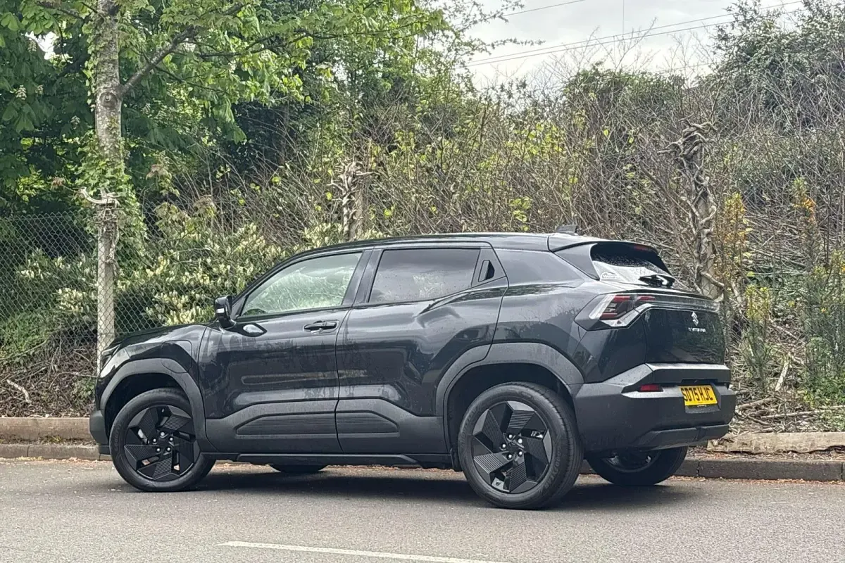 Used Suzuki Vitara 127 kW (174 HP) 2025 Black SUV