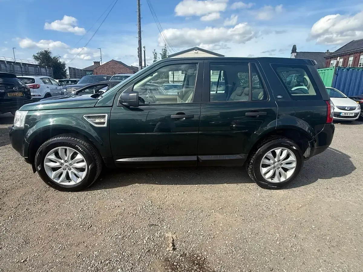Used Land Rover Freelander 2 HSE 150 HP (110 kW) 2011 Green SUV