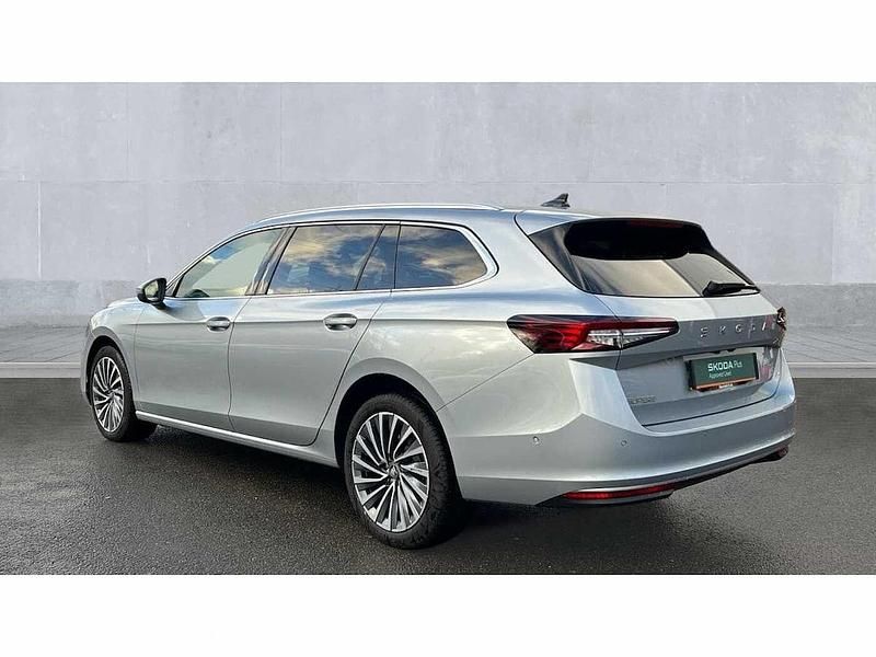 Used Skoda Superb LAURIN & KLEMENT 193 HP (141 kW) 2025 Pebble silver metallic Estate
