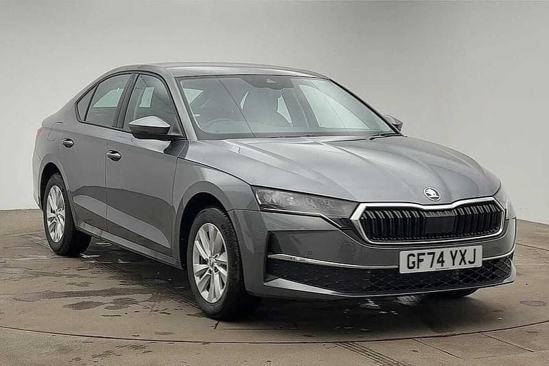 Graphite grey metallic Used 2024 Skoda Octavia SE Technology Hatchback | £20,999 (Good price) - Image 1/4