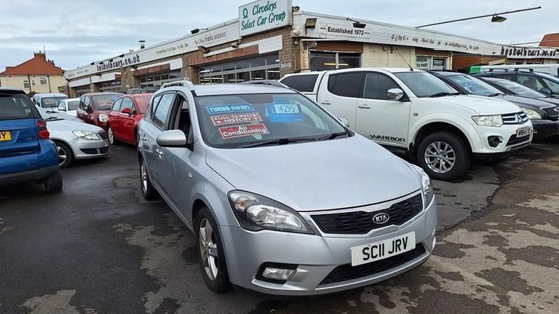 Used Kia Ceed 88 HP (64 kW) 2011 Silver Hatchback