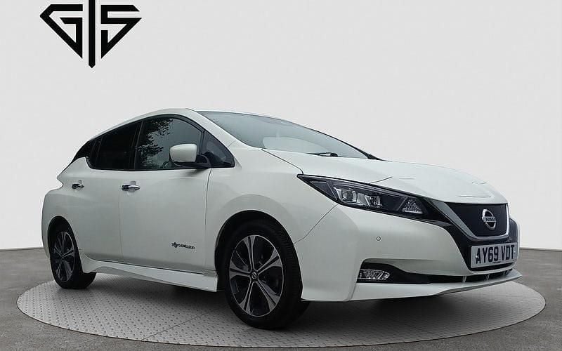 Used 2022 Nissan Leaf Tekna Hatchback | £8,295 (Good price) - Image 1/4
