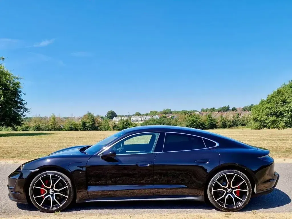 Used Porsche Taycan 419 kW (571 HP) 2023 Black Sedan