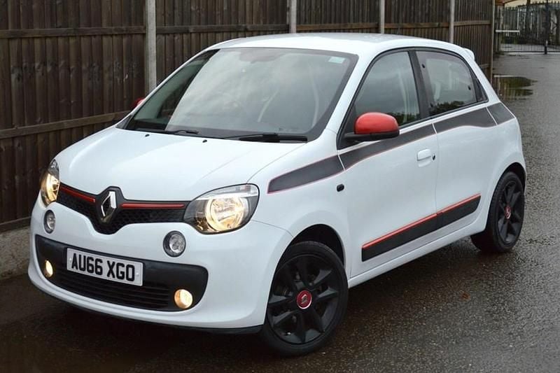 White Used 2016 Renault Twingo Dynamique Hatchback | £5,249 (Fair price) - Image 1/1