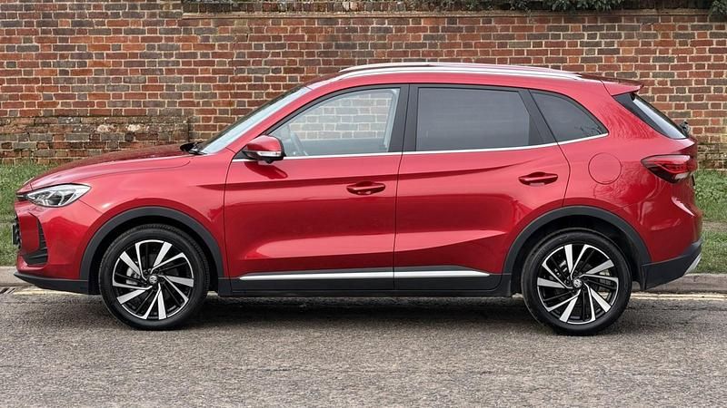 Used MG ZS Trophy 2025 Red SUV