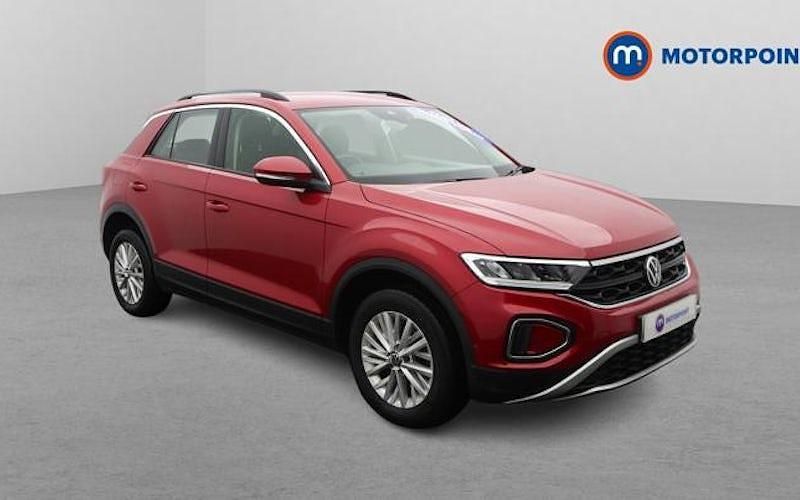 Used 2024 VW T-Roc Life SUV | £15,949 (Fair price) - Image 1/4