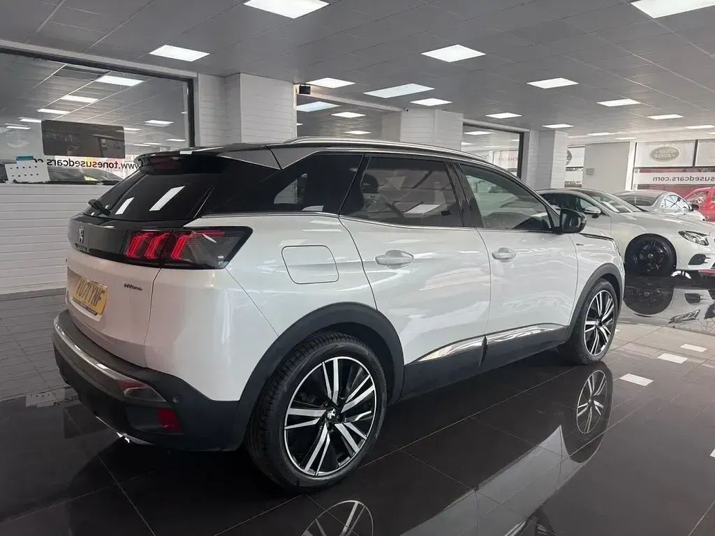 Used Peugeot 3008 Premium 2021 White SUV