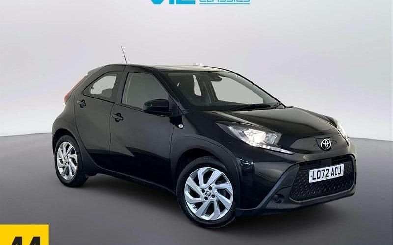 Used Toyota Aygo X PURE 72 HP (52 kW) 2025 SUV