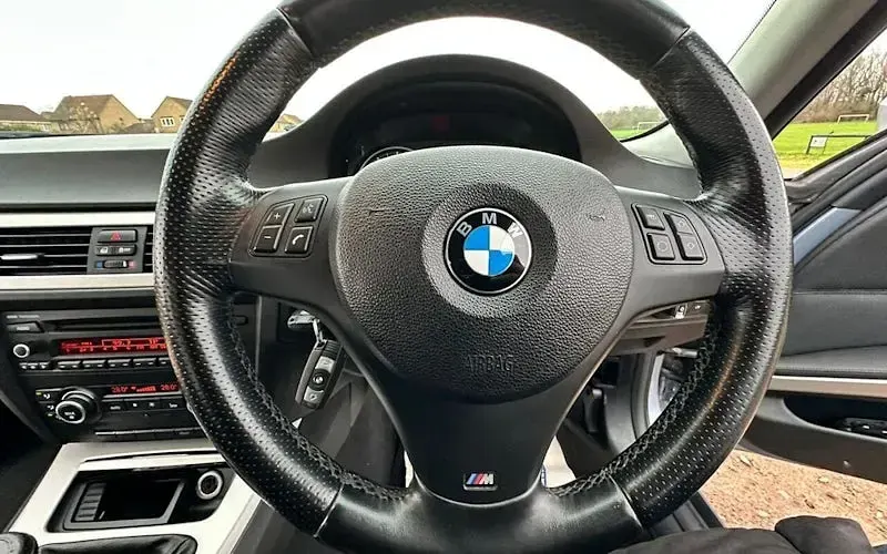 Used BMW 318 Performance 143 HP (105 kW) 2011 Sedan