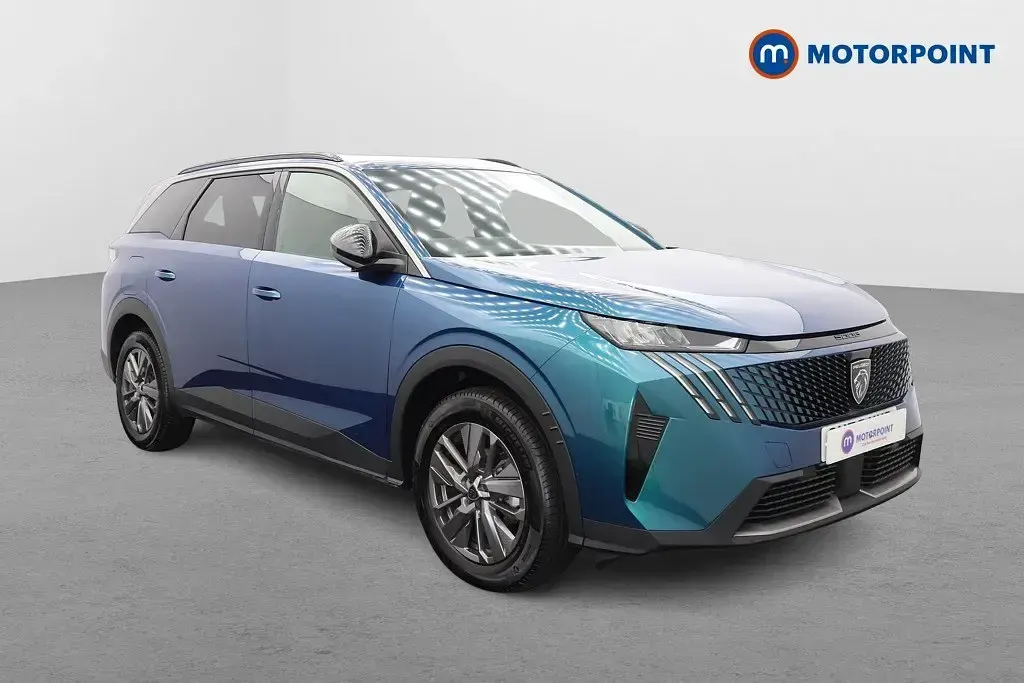 Usado Peugeot 5008 Allure 145 HP (106 kW) 2025 SUV