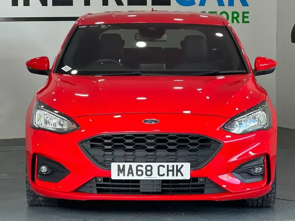 Used Ford Focus ST-Line X 120 HP (88 kW) 2018 Red Hatchback