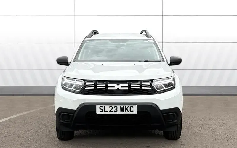 Käytetty Dacia Duster Essentiel 90 HP (66 kW) 2022 Katumaasturi