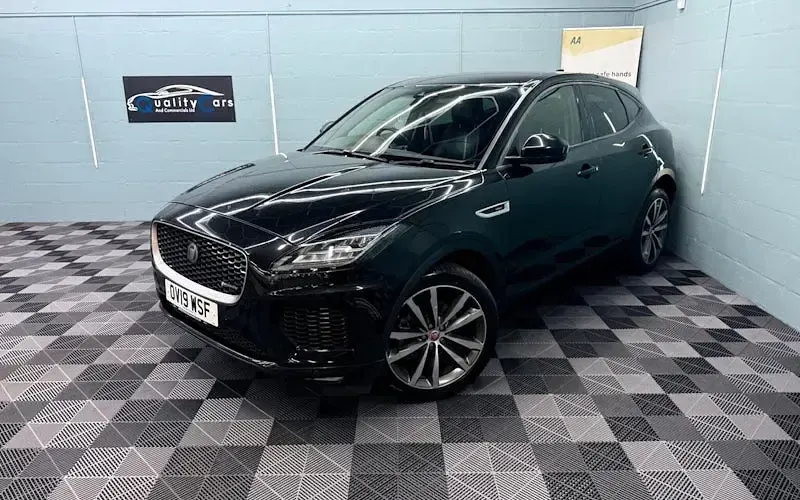 Used Jaguar E-Pace R-Dynamic 179 HP (131 kW) 2020 SUV