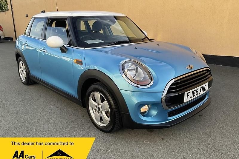 Blue Used 2015 Mini Cooper D Hatch Hatchback | £6,995 (A bit pricey) - Image 1/1