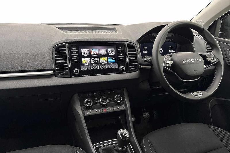 Used Skoda Karoq SE 85 HP (62 kW) 2025 Black magic pearl effect SUV