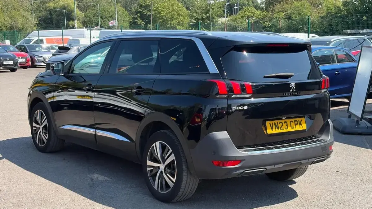 Used Peugeot 5008 Allure+ 129 HP (94 kW) 2023 Black SUV